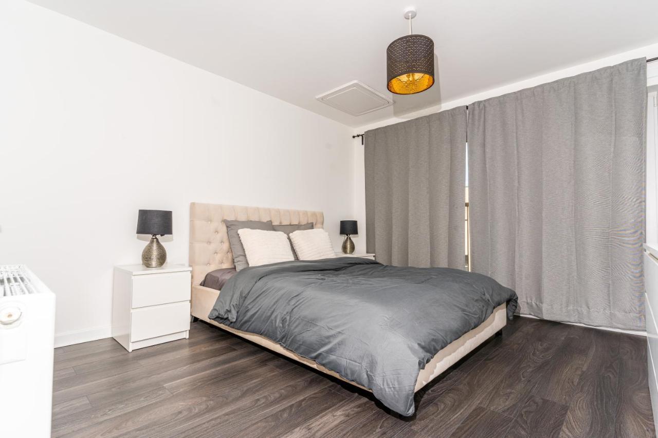 Spacious 3 Bedroom House In Glasgow City With Private Parking & Garden Exteriör bild