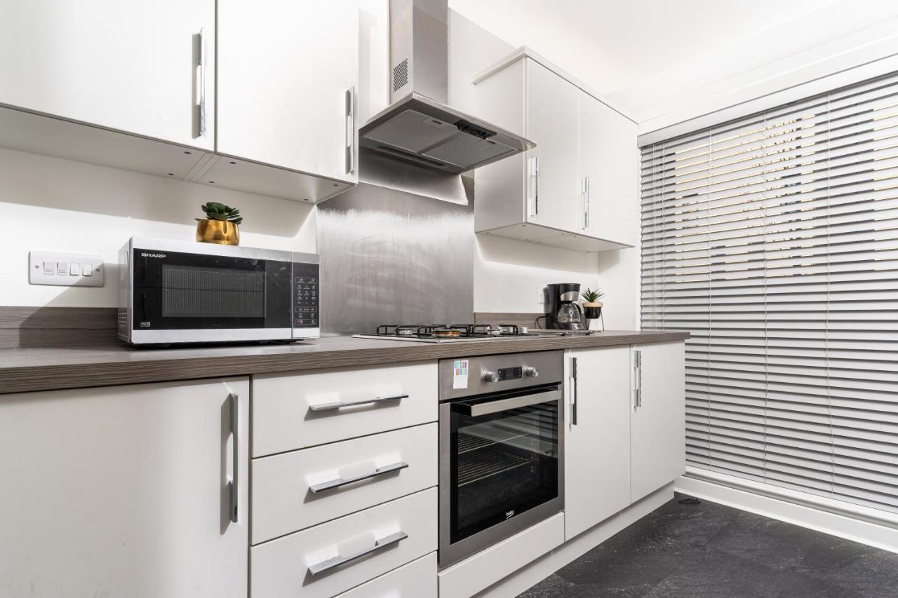 Spacious 3 Bedroom House In Glasgow City With Private Parking & Garden Exteriör bild
