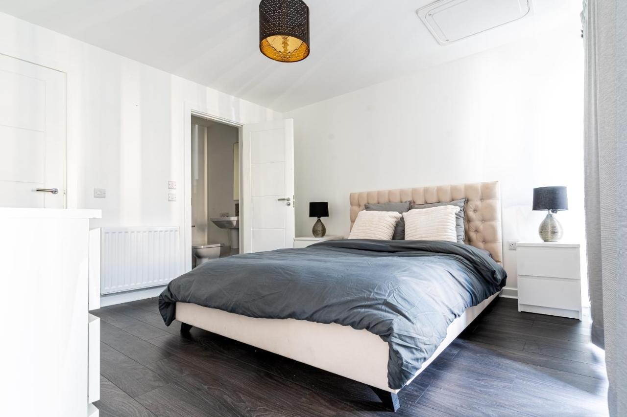 Spacious 3 Bedroom House In Glasgow City With Private Parking & Garden Exteriör bild
