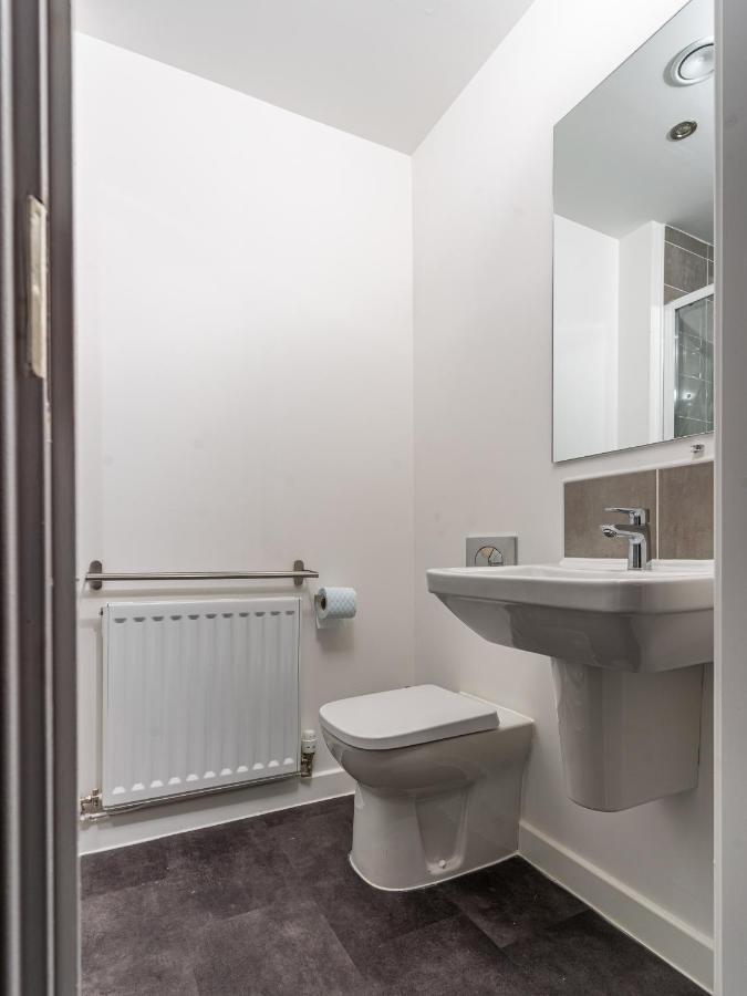 Spacious 3 Bedroom House In Glasgow City With Private Parking & Garden Exteriör bild